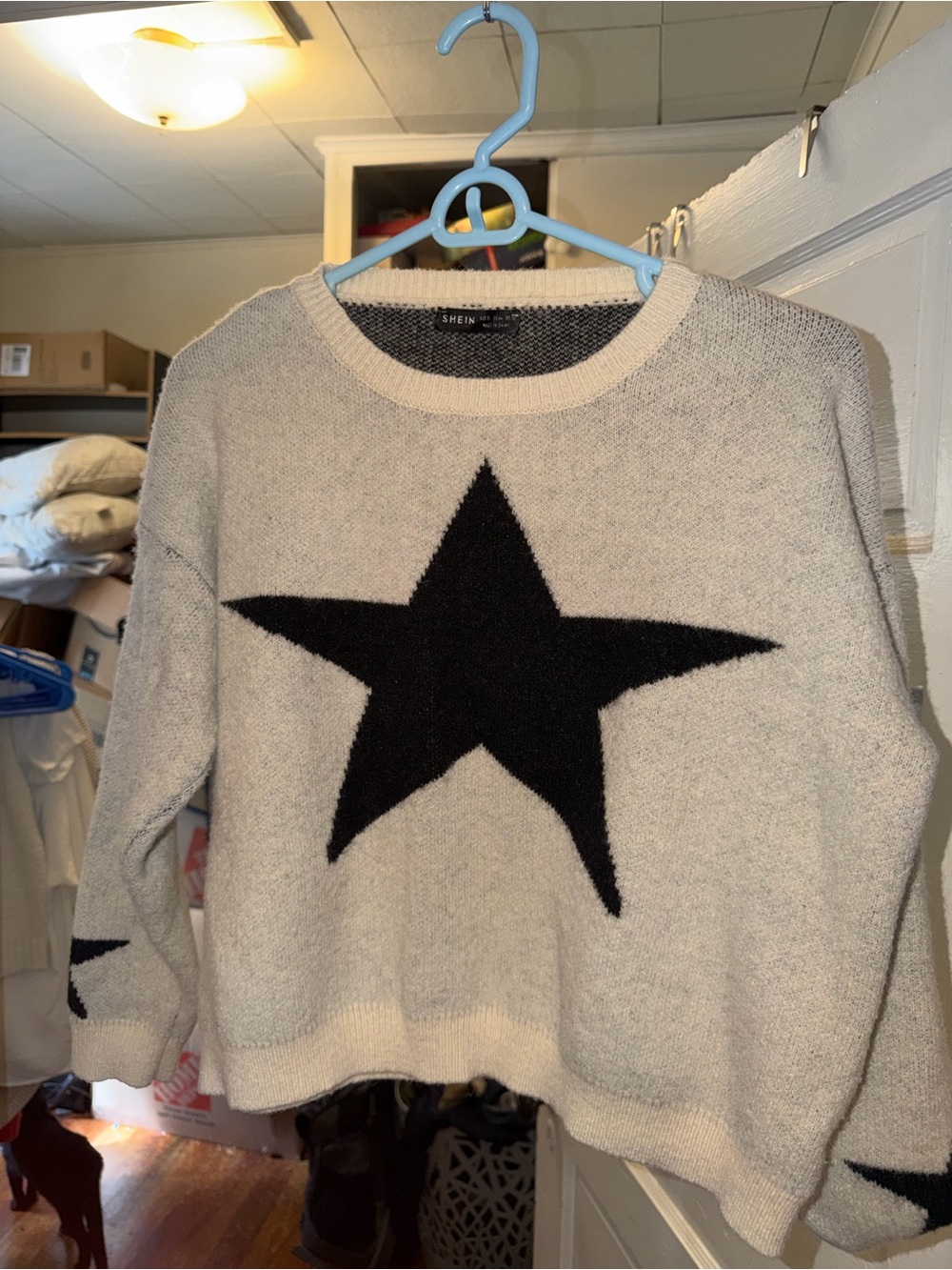 SHEIN Bold Star Cropped Sweater